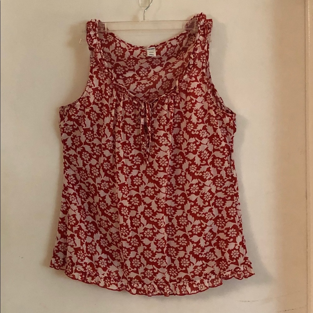 Sleeveless Old Navy White and Red floral